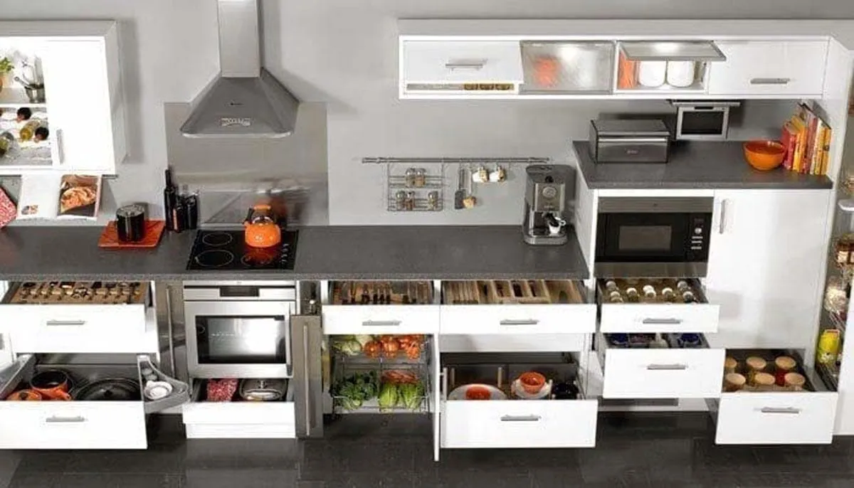 Read more about the article Accessorising Fitted Kitchens: Helpful Advice and Tips