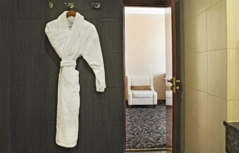 Achieve That Hotel Bathroom Feeling At Home With These 5 Tips