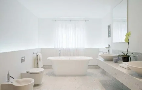 How To Keep Your Bathroom Mould Free