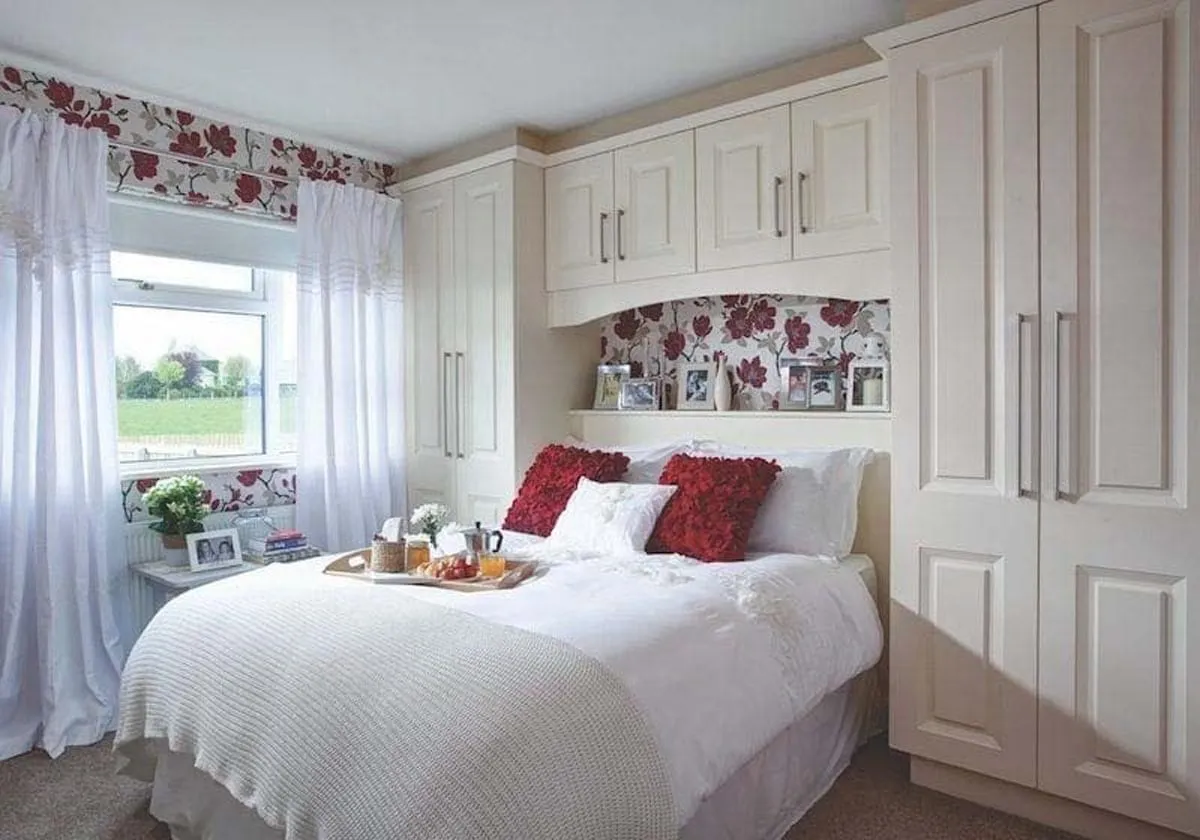 Read more about the article Six Ways to Make Space in Your Bedroom