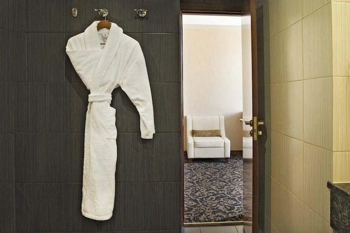 Read more about the article Achieve That Hotel Bathroom Feeling At Home With These 5 Tips