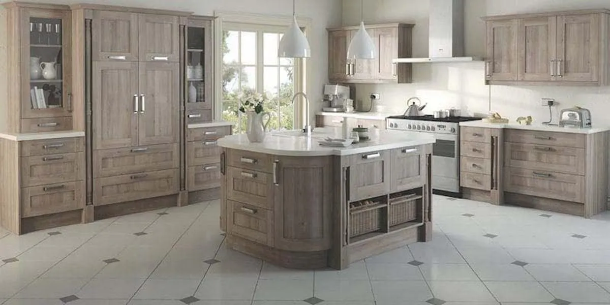 Read more about the article Kitchen Flooring Ideas: Choosing The Right Kitchen Flooring!