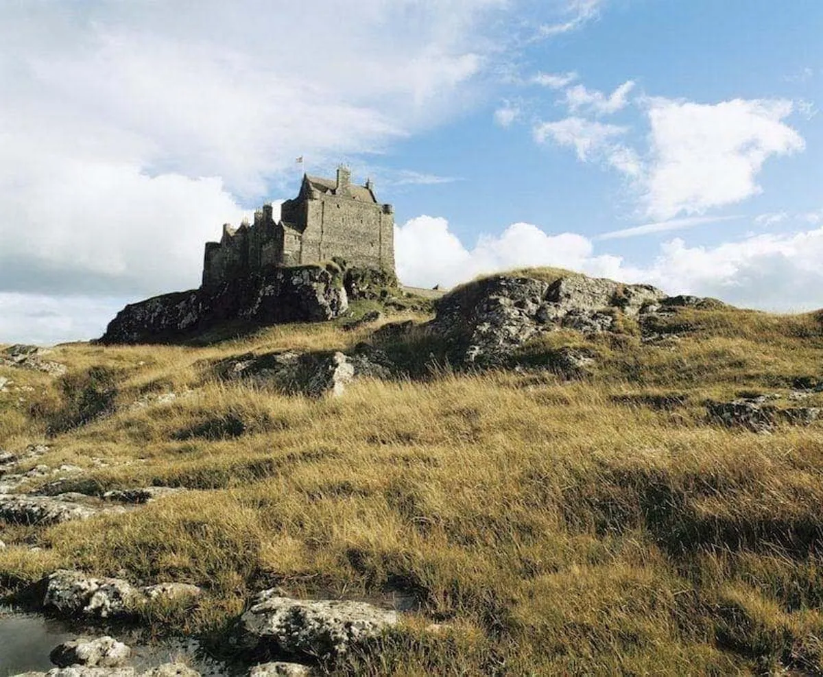 Read more about the article What to do when you need more space: Build an extension or buy a bigger home?